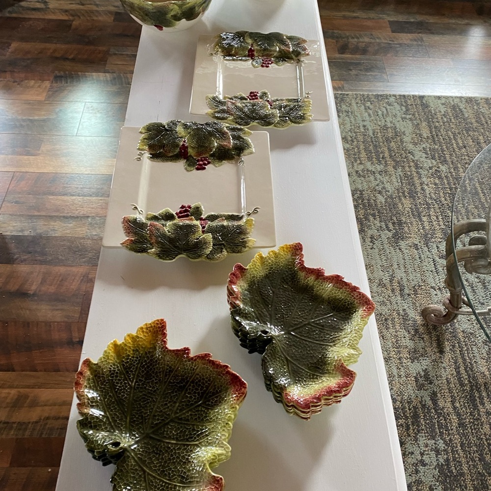 NWOT BETTER HOMES & GARDEN Leaf Pattern Ceramic BowlS, 8 Salad Plate Set, 2 S/P - Picture 9 of 16